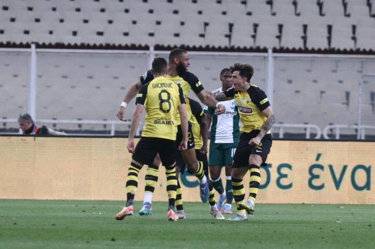 Ισοφάρισε η ΑΕΚ στο 47’ με γκολ του Μουκουντί (1-1, vids)