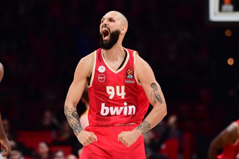 Τα συγχαρητήρια του Φουρνιέ στην ποδοσφαιρική ομάδα (pic)