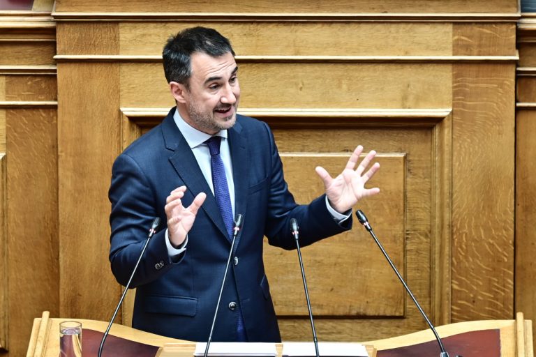 Χαρίτσης για Πάπα Φραγκίσκο: «Σπάνια, αν όχι μοναδική, περίπτωση εκκλησιαστικού ηγέτη»