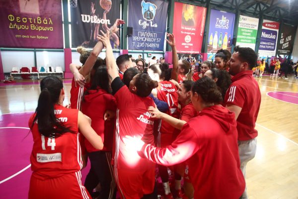 Αθηναϊκός – Ολυμπιακός 69-78: Θρίαμβος και τέταρτο σερί πρωτάθλημα για τις Ερυθρόλευκες (vid)