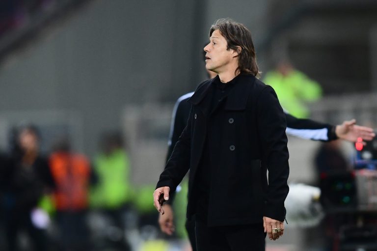 Σε απολογία Αλμέιδα, Ολυμπιακός και ΑΕΚ