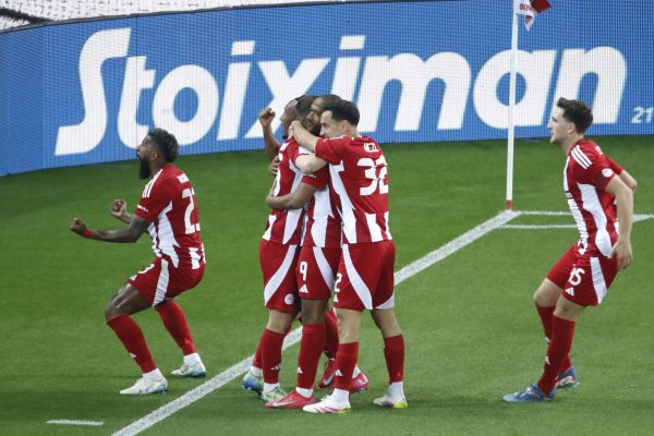 Ολυμπιακός: Ένα πρωτάθλημα που κρίθηκε στο κύπελλο με bonus (ξανά) κανονικό καλοκαίρι