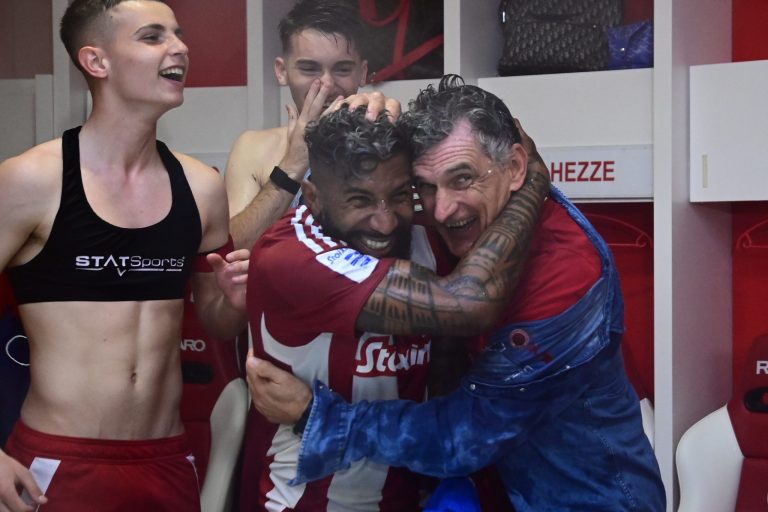 Ολυμπιακός: Ο Μεντιλίμπαρ κατέκτησε το πρώτο πρωτάθλημα στην καριέρα του