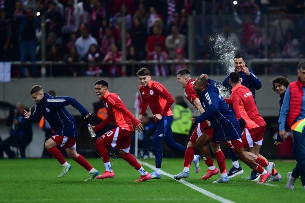 Πότε θα γίνει η απονομή του τροπαίου στον Ολυμπιακό