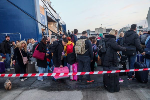 Έξοδος Πάσχα: Με κάθε μέσο οι εκδρομείς εγκαταλείπουν την Αττική – Σε ισχύ έκτακτα μέτρα