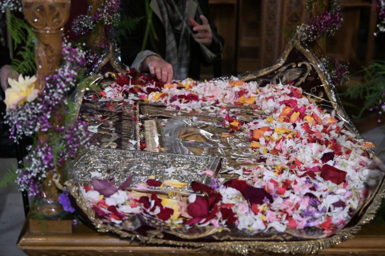 Μεγάλη Παρασκευή: Η Ακολουθία και η Περιφορά του Επιταφίου