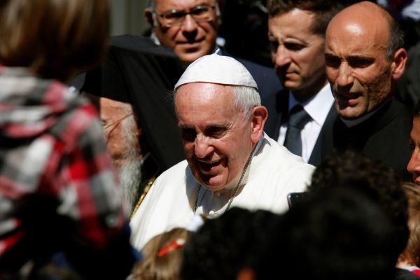 Χορός εκατομμυρίων γύρω από την κηδεία και την επιλογή του διαδόχου