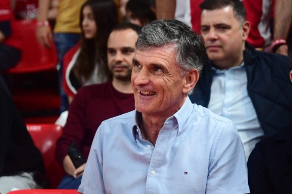 «Τρέλα με τον Μεντιλίμπαρ στην Ελλάδα»: Θέμα στη Marca η αποθέωση του Βάσκου (vid)