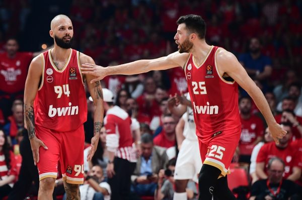 Ολυμπιακός: Με στόχο το 2-0 που θα του δώσει ισχυρό προβάδισμα