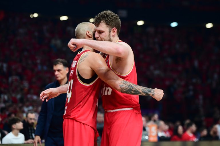 Βεζένκοφ: «Πάμε να τελειώσουμε τη σειρά στη Μαδρίτη»