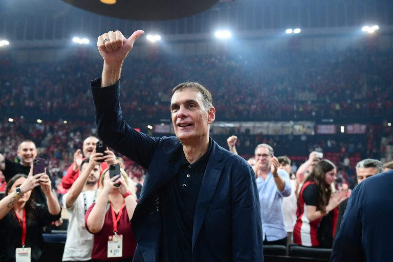 Μπαρτζώκας: «Η άμυνα μας κράτησε ζωντανούς, ένα μεγάλο ευχαριστώ στους οπαδούς μας»