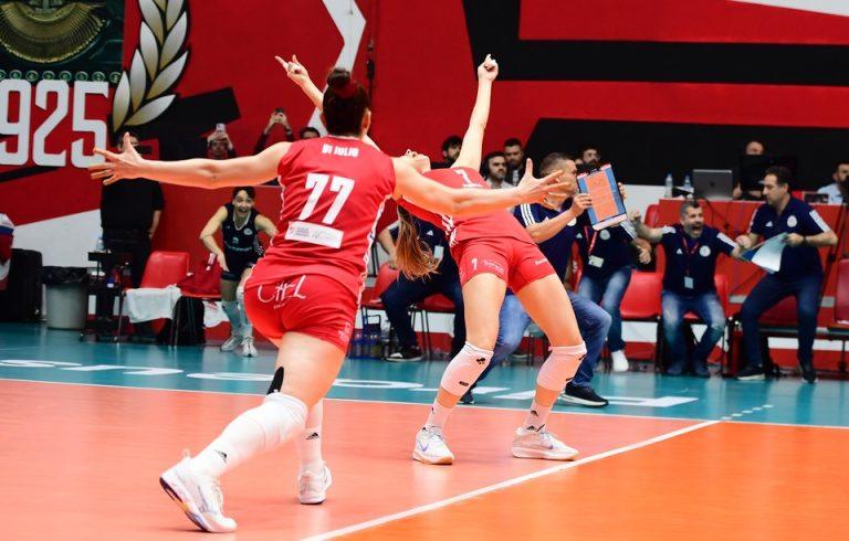 Έφτασε τους 328 τίτλους ο Ολυμπιακός