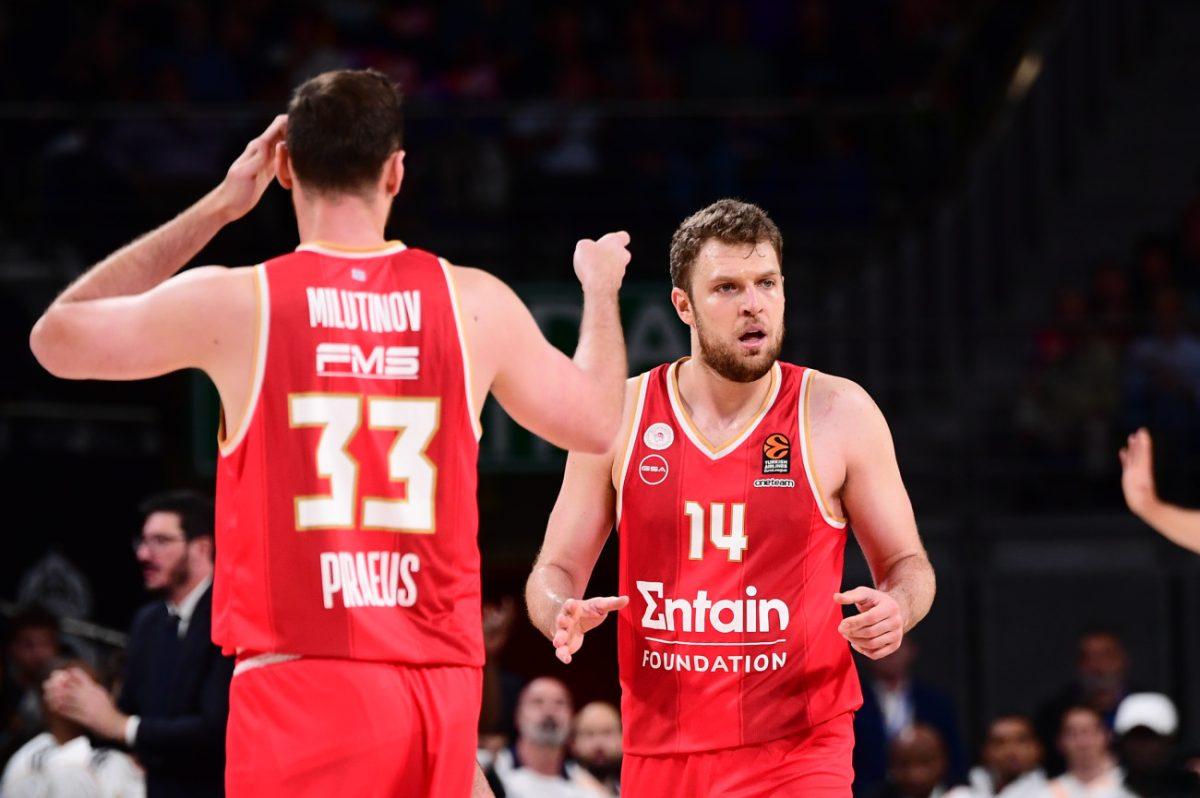 Στο χέρι του Ολυμπιακού