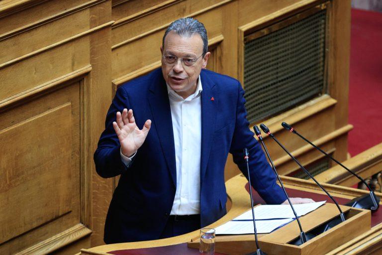 Φάμελλος: Μην διανοηθείτε να επιχειρήσετε την παράνομη μεθόδευση που κάνατε με τον Τριαντόπουλο