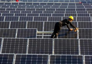 Η πράσινη ενέργεια ξεπέρασε το 40% της παγκόσμιας ηλεκτροπαραγωγής – «Ηλιακή υπερδύναμη» η ΕΕ