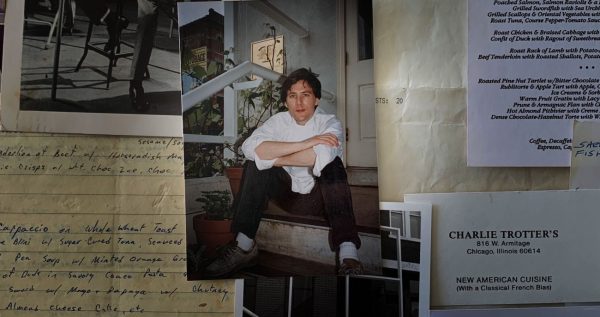 Ο σεφ Τσάρλι Τρότερ έφερε το καλό φαγητό -και την τυραννία- στις κουζίνες του Σικάγου των 80s