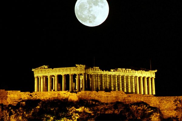 Γιώργος Λάνθιμος: Μέχρι τον The Guardian το όχι του ΚΑΣ για την Ακρόπολη – «Ασύμβατοι συμβολισμοί»