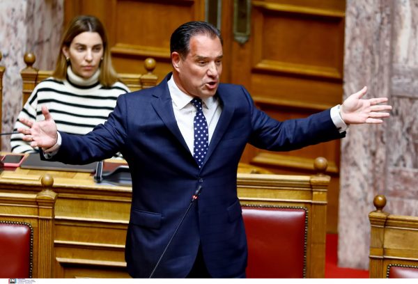 Κόντρα Γεωργιάδη – Πολάκη στη Βουλή: «Συνεχίζετε με ύφος Κλουζό και Ντρέιφους» – «Θα αποδείξω ότι είστε λαδέμπορας»