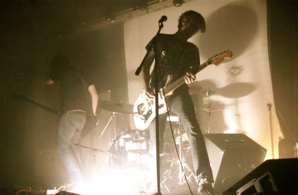 A Place to Bury Strangers: Ηχητική post punk υπέρβαση
