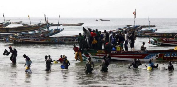 Κονγκό: Σκάφος έπιασε φωτιά και βυθίστηκε – 50 νεκροί, πάνω από εκατό αγνοούμενοι [βίντεο]