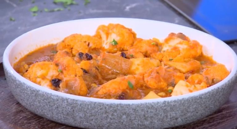 Συνταγή: Κουνουπίδι γιαχνί με σταφίδες και κουκουνάρι