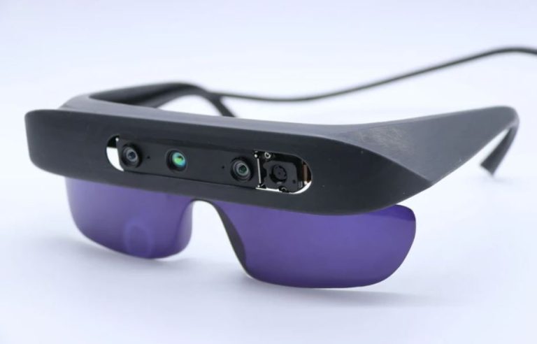 Γυαλιά με τεχνητή νοημοσύνη υπόσχονται να αντικαταστήσουν το μπαστούνι των τυφλών