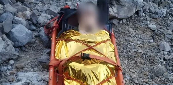 Χανιά: Νυχτερινή επιχείρηση διάσωσης στο φαράγγι της Σαμαριάς – Στο νοσοκομείο ο Ολλανδός τουρίστας 