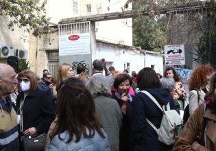 Άνω Πατήσια: Συγκέντρωση κατοίκων για να γίνει χώρος πρασίνου το εργοστάσιο που κάηκε