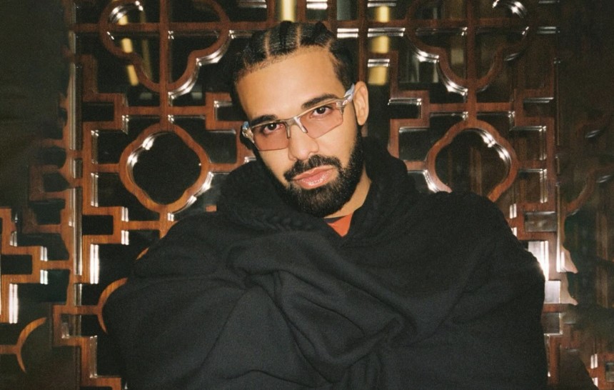 O Drake κατέρριψε ρεκόρ των Beatles στο Billboard 200