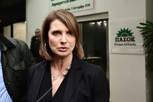 ΠΑΣΟΚ: Αναστολή κομματικής ιδιότητας στην Μπατζελή για ένα χρόνο – «Βρέθηκα στο πειθαρχικό από κατασκεύασμα της ‘Ομάδας Αλήθειας’»