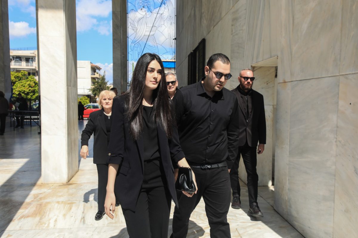 Αλέξης Κούγιας: Φίλοι και συγγενείς στο μνημόσυνο για τις 40 ημέρες από τον θάνατό του