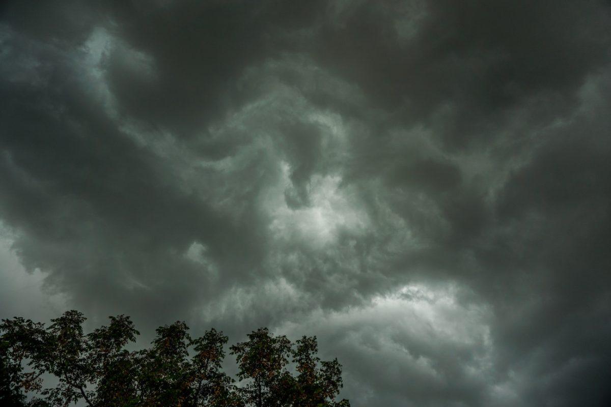 Καιρός: Έκτακτο δελτίο επιδείνωσης – Ποιες περιοχές θα επηρεαστούν