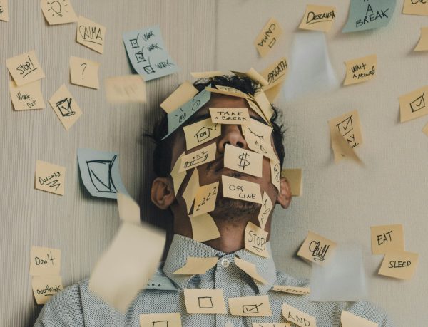 Polyworking: Η νέα εργασιακή πραγματικότητα των νέων – Όταν μια δουλειά δεν φτάνει