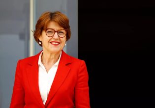 Γαλλία: «Αντικαταστήστε τον με έναν λευκό» – Υπουργός ζητά αλλαγή σε διαφήμιση λόγω χρώματος δέρματος