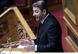 Ανδρουλάκης στη Βουλή: Δεν δίνουμε λευκή επιταγή για εξοπλισμούς