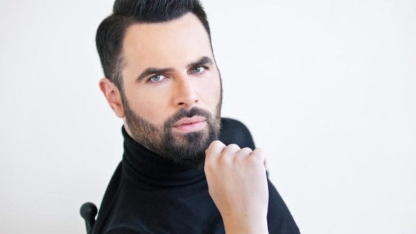 Γιώργος Παπαδόπουλος: Το beach party με διάσημους φίλους για το νέο του video clip