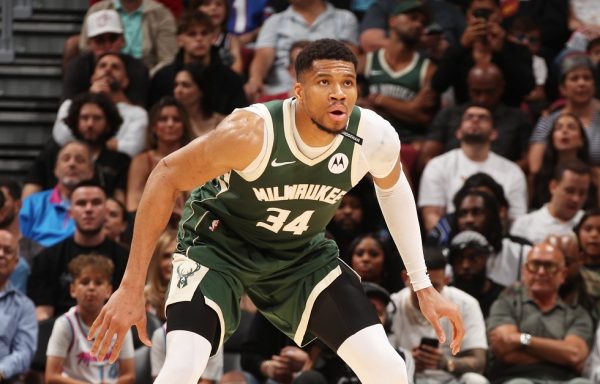 Μπακς – Πέλικανς 134-111: Νίκη για το Μιλγκουόκι με… χαλαρό Αντετοκούνμπο (vid)