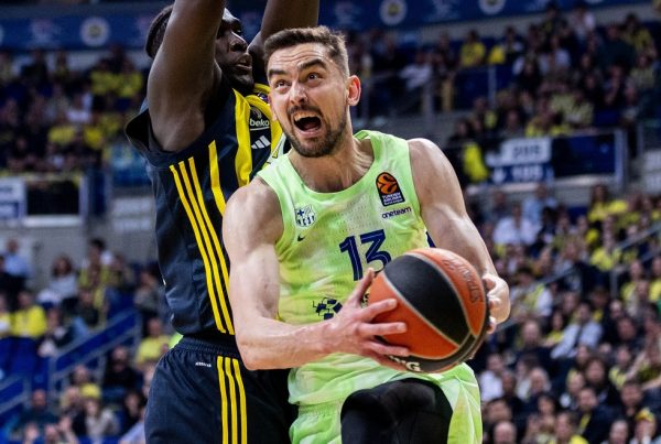 Φενέρμπαχτσε – Μπαρτσελόνα 75-83: Δώρο των Καταλανών στον Ολυμπιακό, «γκρεμίζουν» τη Φενέρ από την κορυφή