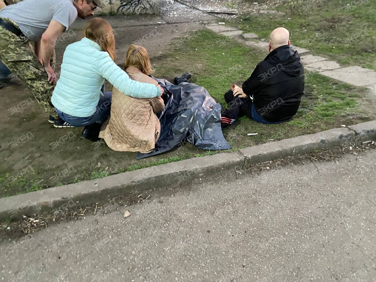 Ουκρανία: Τουλάχιστον 14 νεκροί, ανάμεσά τους 6 παιδιά, σε ρωσική πυραυλική επίθεση στην πόλη καταγωγής του Ζελένσκι