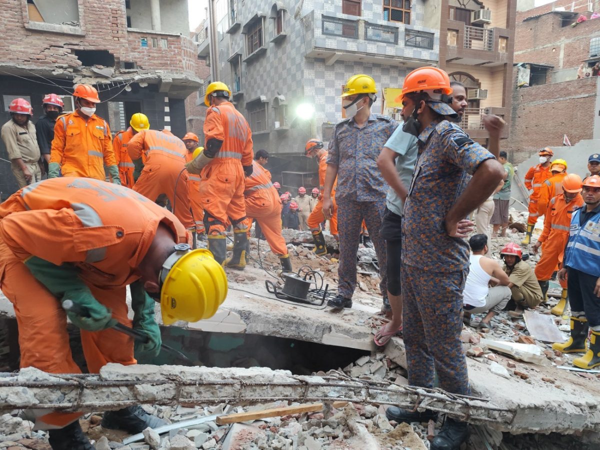 Ινδία: Τουλάχιστον 11 νεκροί από κατάρρευση κτιρίου – Παιδιά ανάμεσα στα θύματα