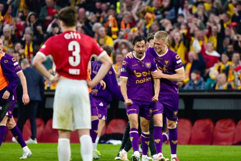 Μεγάλη έκπληξη στο Κύπελλο Ολλανδίας – Η Γκόου Αχέντ Ιγκλς κατέκτησε το πρώτο τρόπαιο της ιστορίας της (pic)