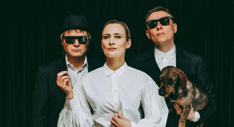 Mad about you: Οι Hooverphonic στην Ελλάδα για δύο επικά live