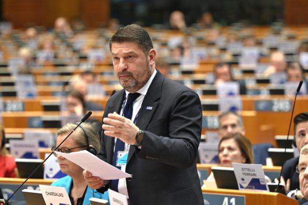 Μεγαλύτερη εμπιστοσύνη στην Αυτοδιοίκηση ζήτησε ο Χαρδιαλιάς από τις Βρυξέλλες