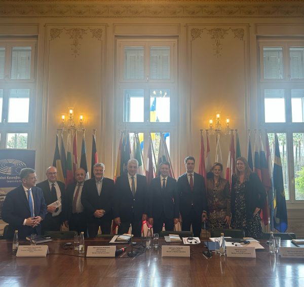 Η ΚΕΔΕ διεκδικεί ισότιμο ρόλο των Δήμων στο σχεδιασμό και την υλοποίηση των Ευρωπαϊκών Προγραμμάτων