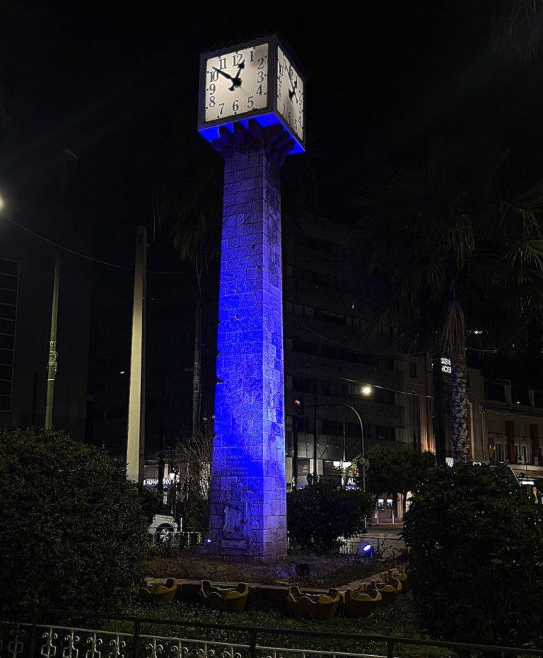 Ο  Δήμος Πειραιά φώτισε μπλε το Ρολόι στο Πασαλιμάνι για την Παγκόσμια Ημέρα Ευχής