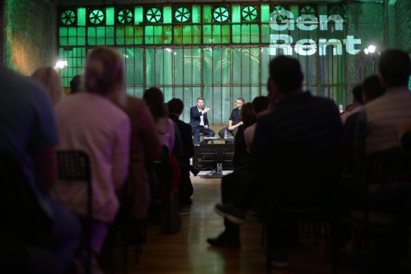 Φυγή προς τα εμπρός για το ΠΑΣΟΚ με νέες προγραμματικές πρωτοβουλίες