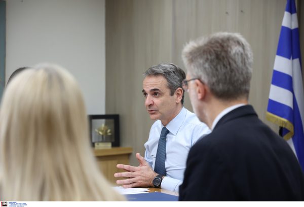 Γαλάζιο αντάρτικο για τις αυξήσεις στους ενστόλους