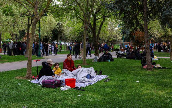 Κωνσταντινούπολη: Παραμένει η ανησυχία στους κατοίκους – O φόβος για έναν μεγαλύτερο σεισμό