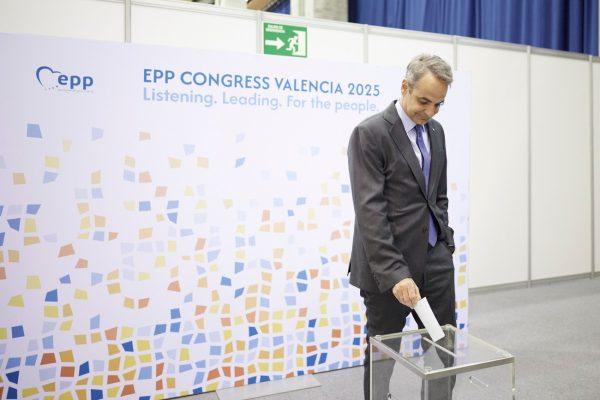 Στη Βαλένθια για το Συνέδριο του ΕΛΚ ο Μητσοτάκης – Σειρά συναντήσεων με Ευρωπαίους ηγέτες