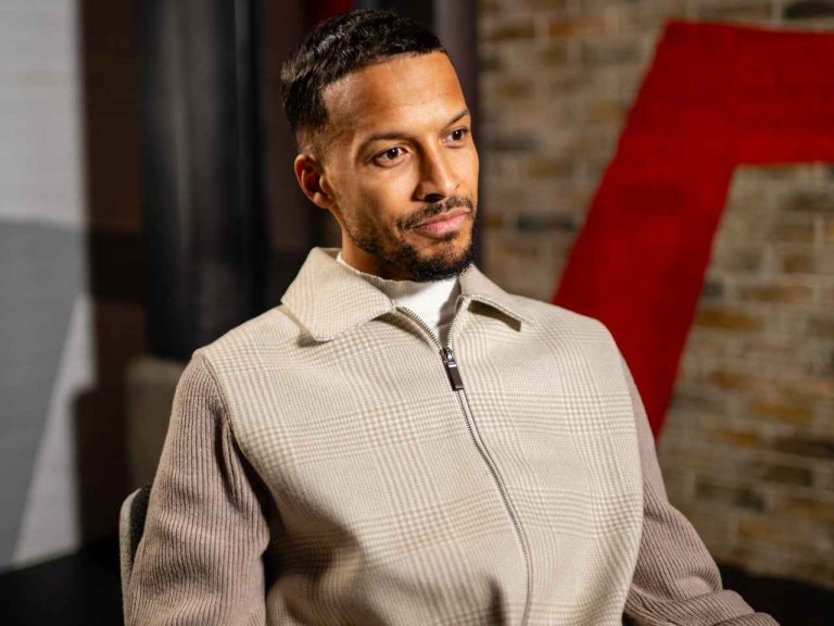 Θρήνος στη Μάντσεστερ Γιουνάιτεντ μετά την επική ανατροπή: «Έφυγε» πρώην ποδοσφαιριστής της